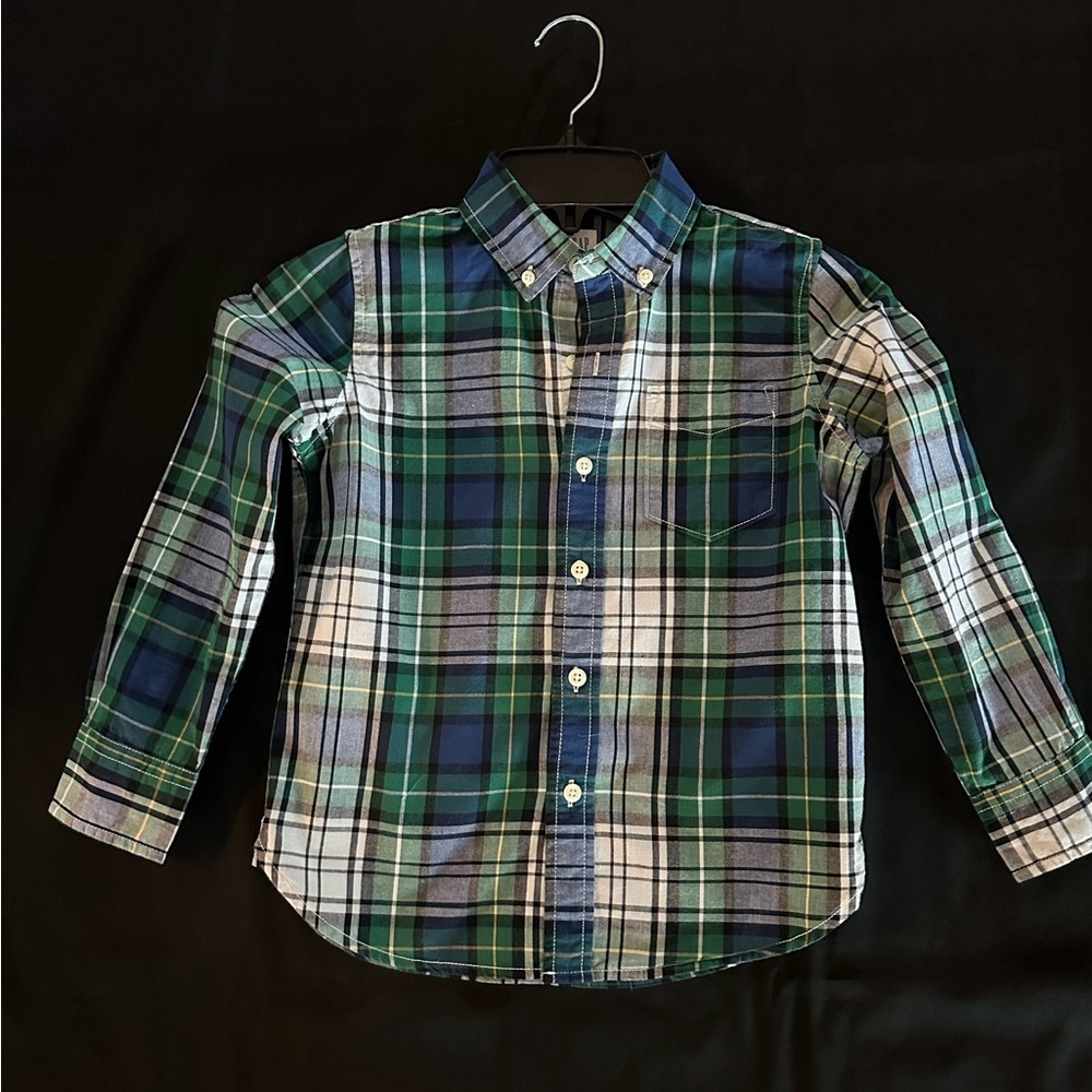 Gap, Traditional Plaid, Long Sleeve, Shirt.
Sz S (6-7
Excellent Condition